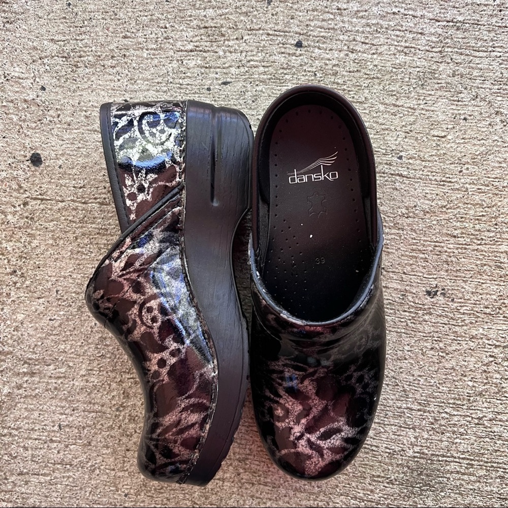 DANSKO CLOGS - NEW & NEVER WORN